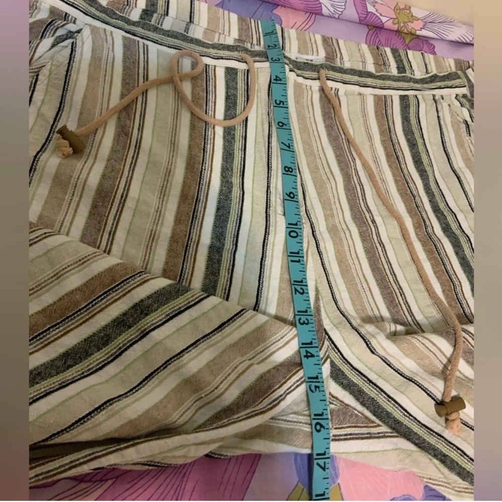 EUC Roaman's Woman Capris with Elastic Waistband - Picture 9 of 9